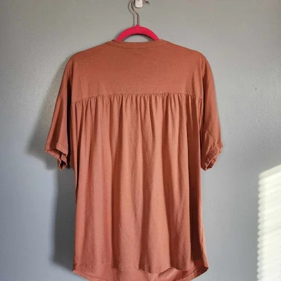 EUC Banana Republic Short Sleeve Blouse Coral/Peach (L/XL) - Picture 2 of 4